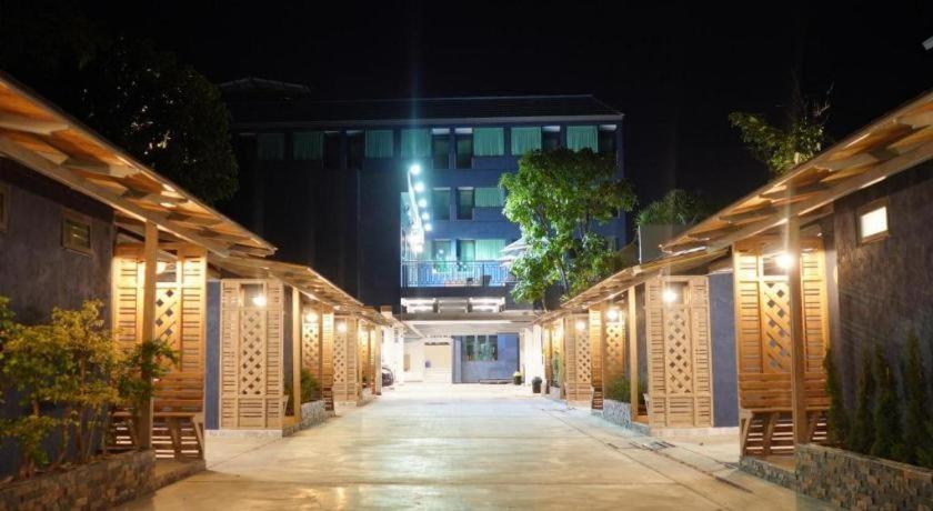Phattrasom Villa Hua Hin Exterior photo
